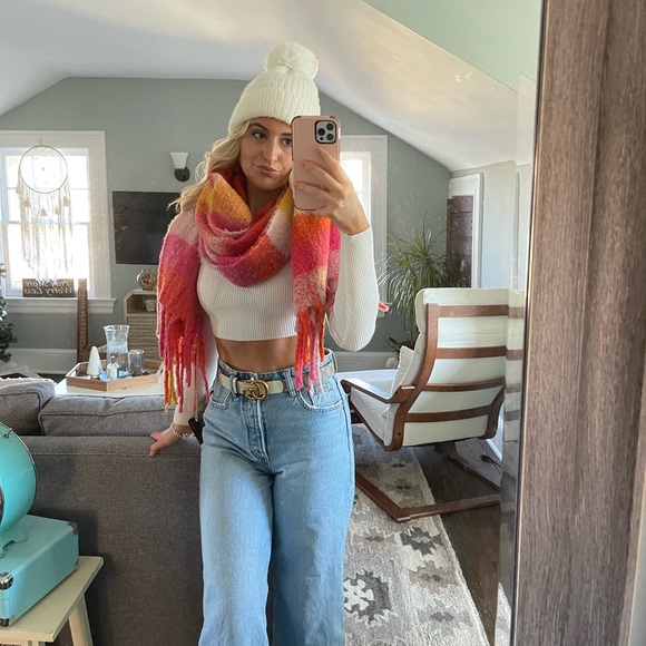 Meet your Posher, Adriana - Picture 7 of 16